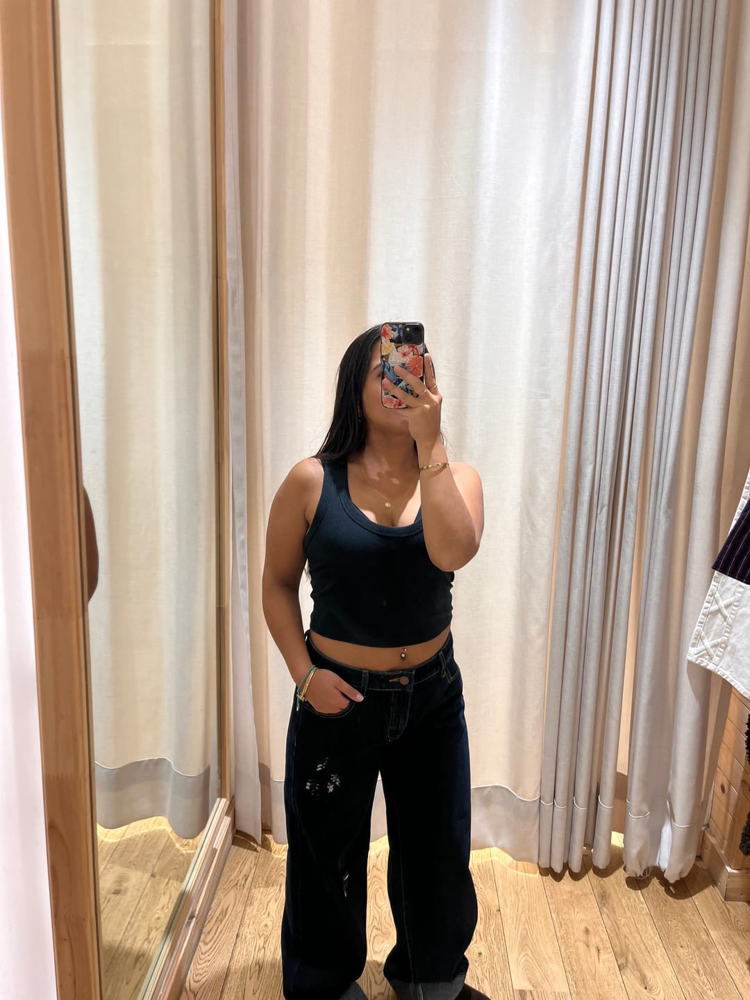 Customer photo review of Pantalón Denim Indigo Tiro Bajo