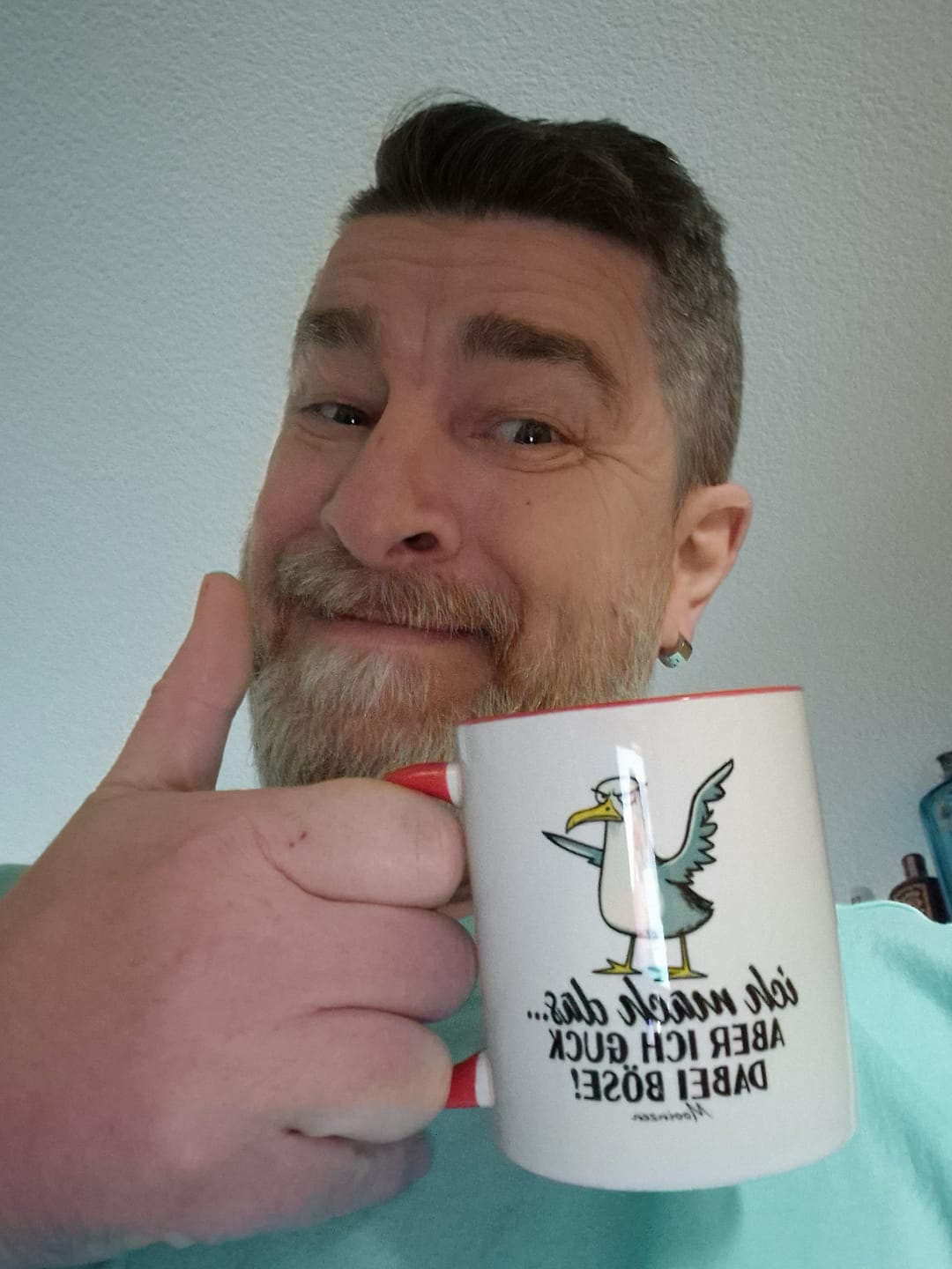 Customer photo review of Ich mach das... guck aber böse · Keramiktasse Zweifarbig