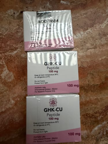 Customer photo review of Peptido GHK-CU 100 mg Aesthetic Labs 99% Pureza