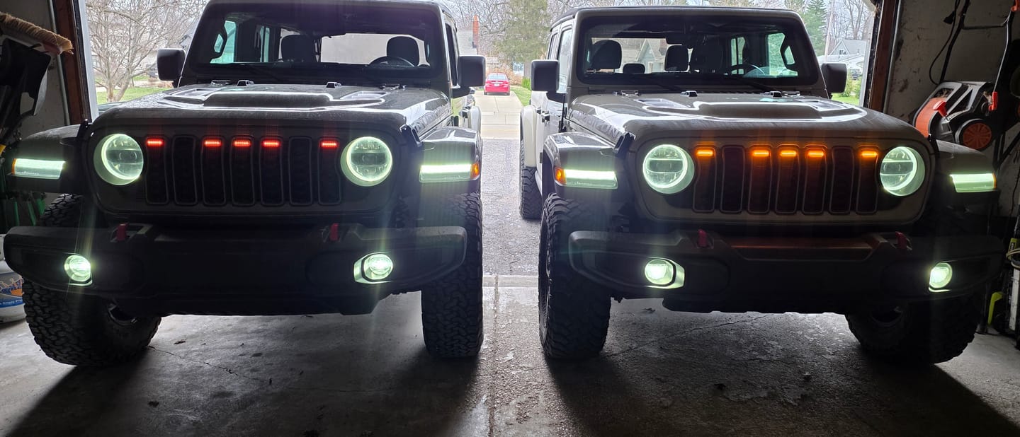 Customer photo review of Prerunner Amber/RGB Grille Lights for 24-25 JL JT Grille