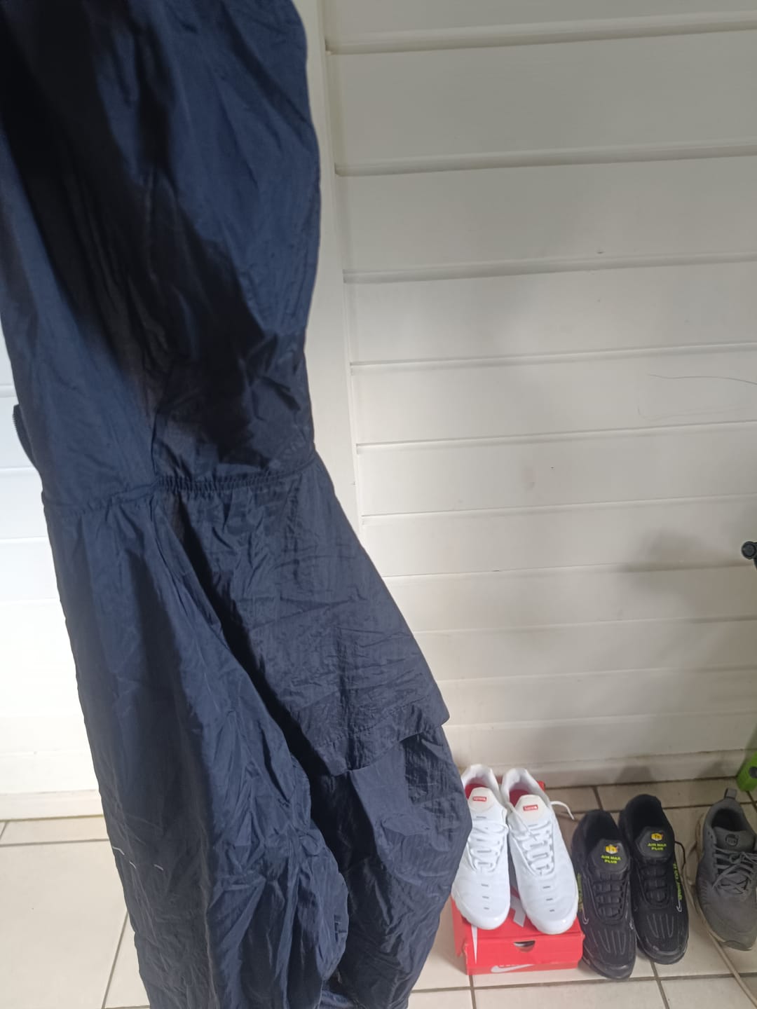 Customer photo review of VESTE NIKE IMPERMEABLE NOIR