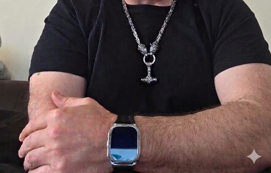 Customer photo review of Mjölnir King Chain