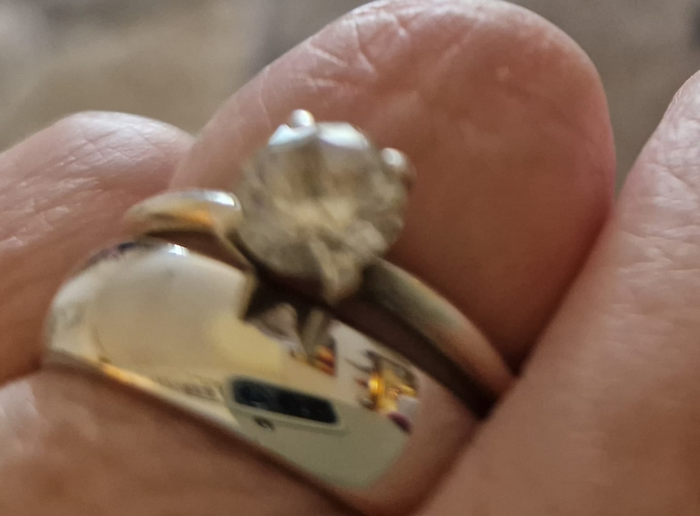 Customer photo review of White Gold 6mm Wonder Ring