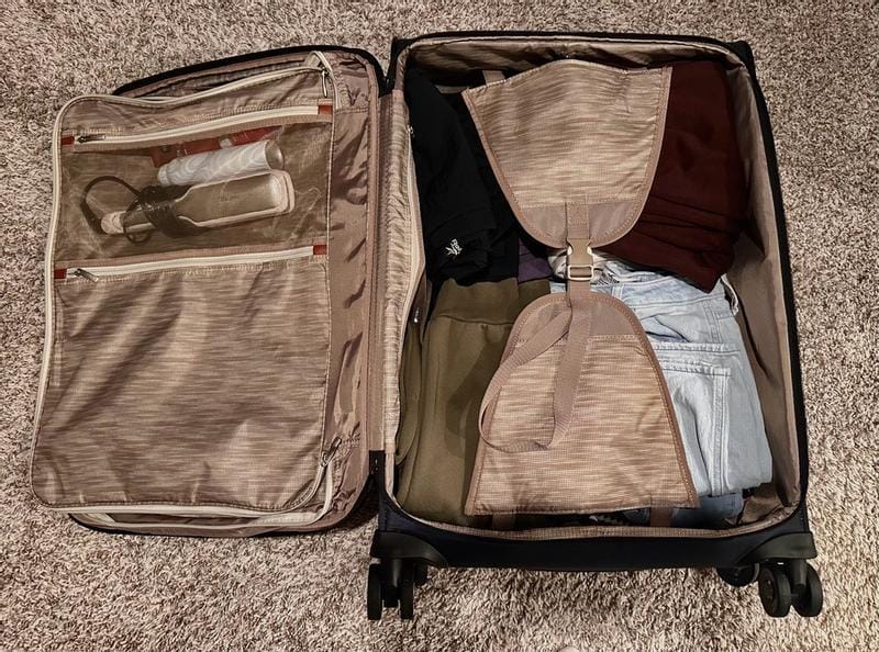Customer photo review of Montecito 3.0 Softside Medium Check-In Expandable Spinner