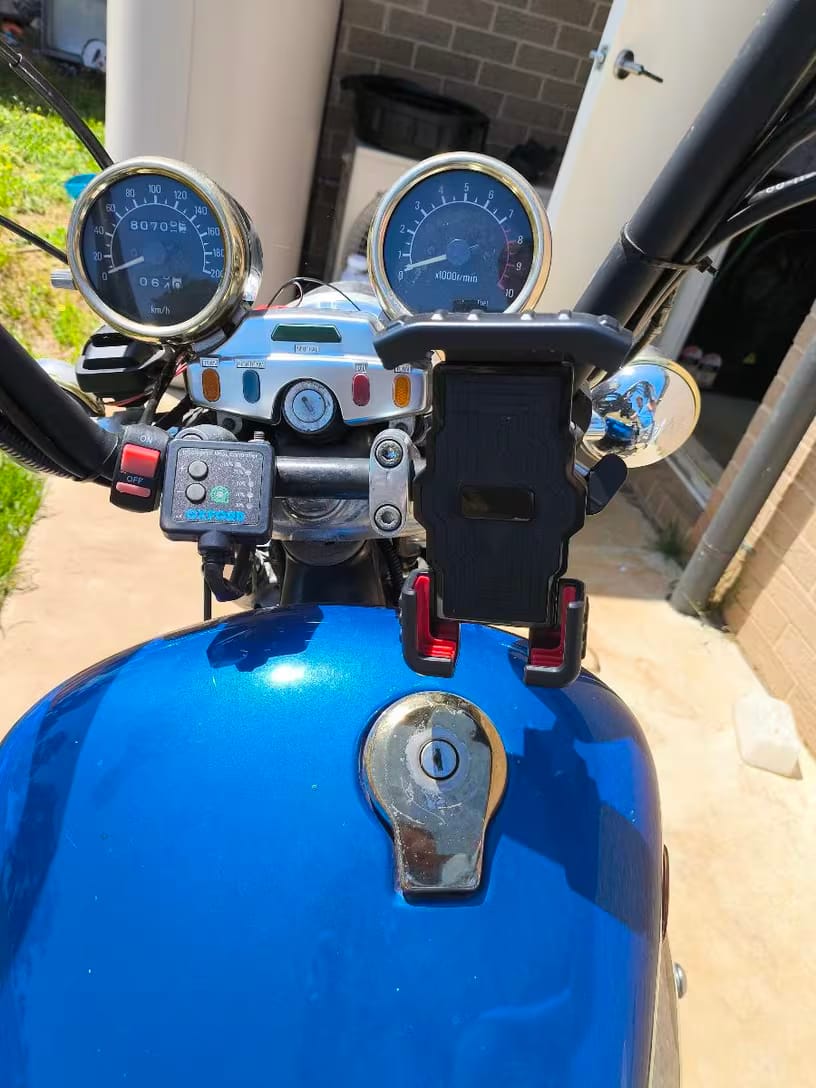 Customer photo review of Sicherer Motorrad & Fahrrad-Handyhalter – 1-Sekunden-Schnellverschluss