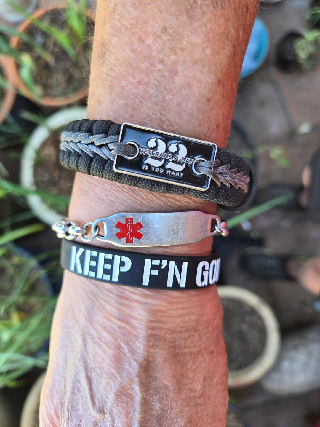 Customer photo review of 22 A Day - Paracord Bracelet