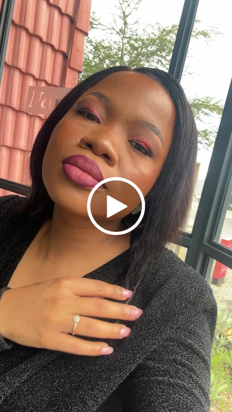 Customer video review of Brazilian Lace Frontal Wig Blunt Bey Bob 8 Inch