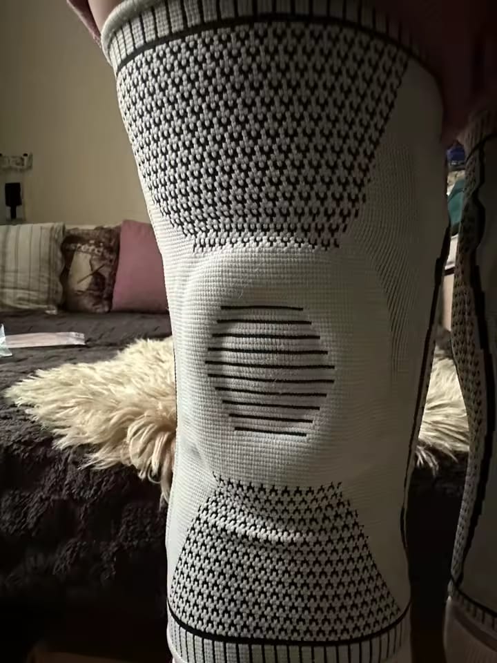 Customer photo review of Knitted Silicone Compression Knee Brace & Patella Support