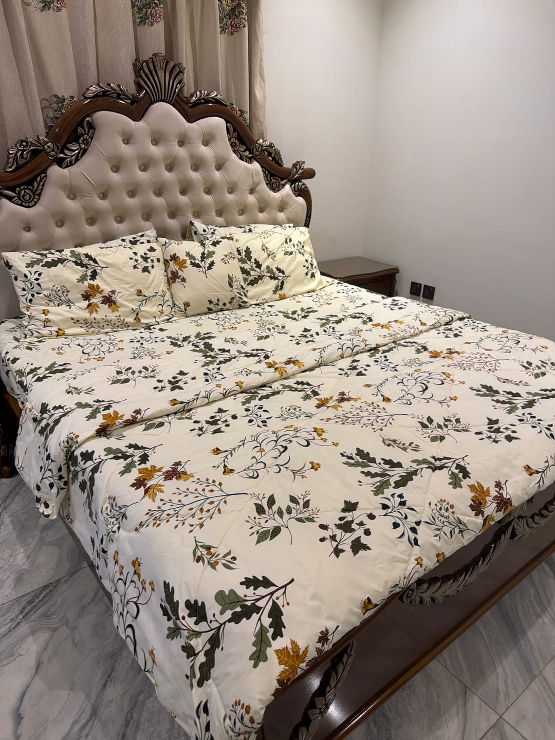 Customer photo review of DEWDROP Comforter Set- 7 Pcs
