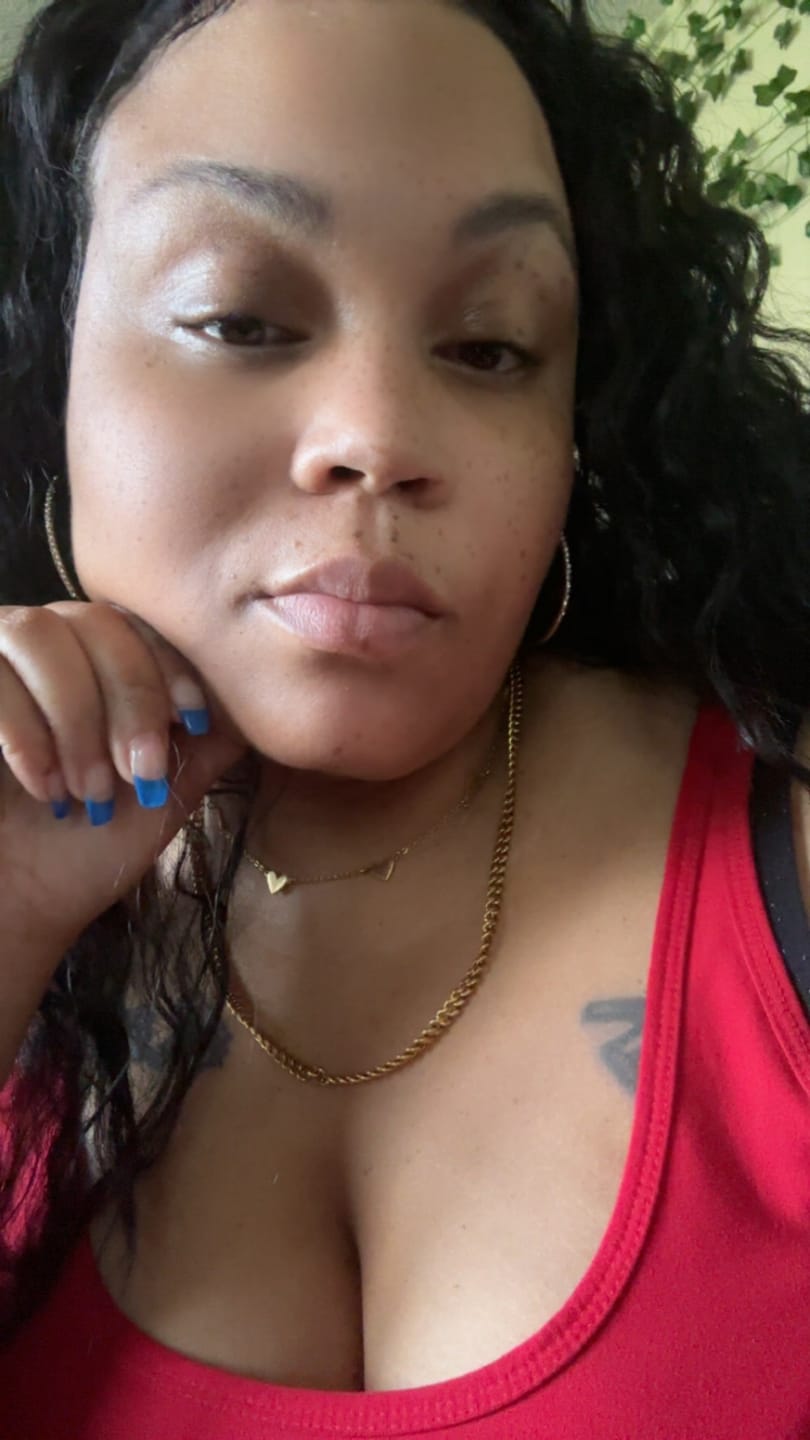 Customer photo review of The Hearts Necklace