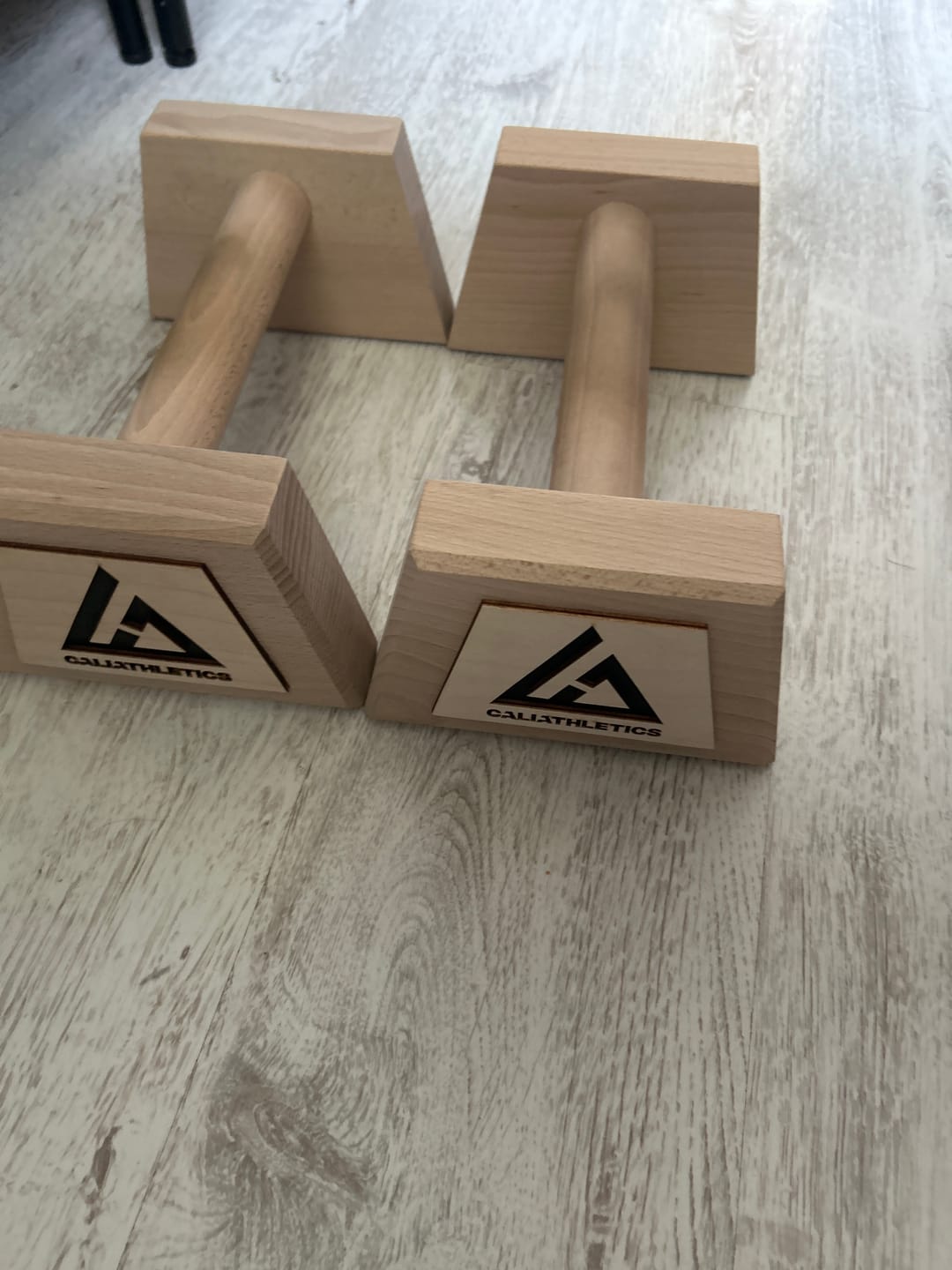 Customer photo review of Wooden Parallettes MEDIUM