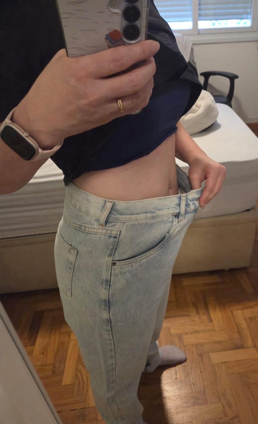 Customer photo review of Calça Jeans Mom Jequitibá Azul Claro