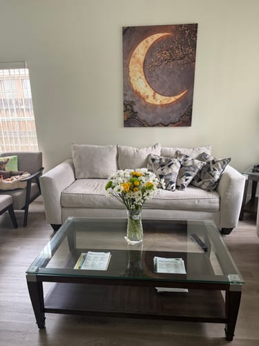 Thomas M.'s canvas hanging at home