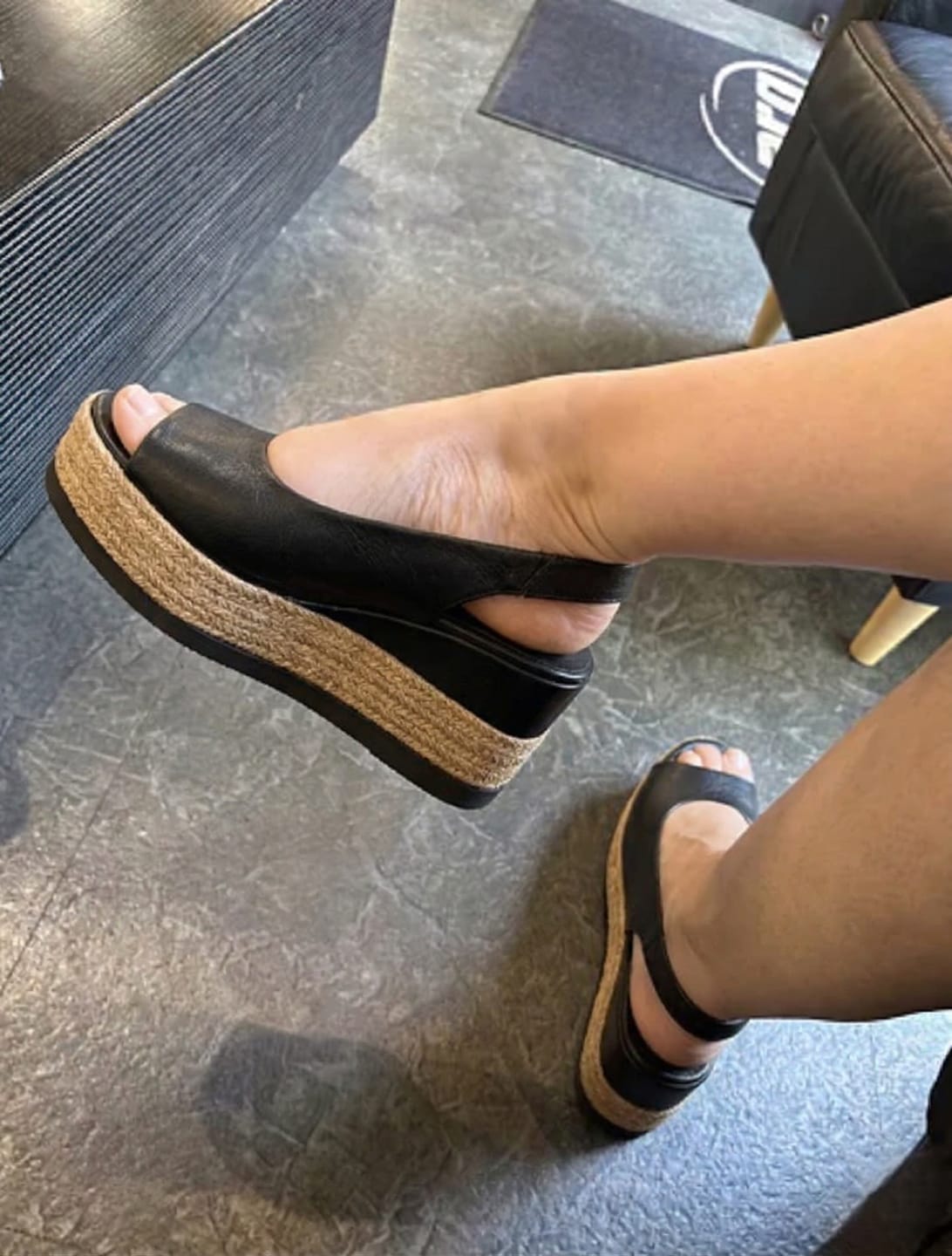 Customer photo review of Agnesa Black