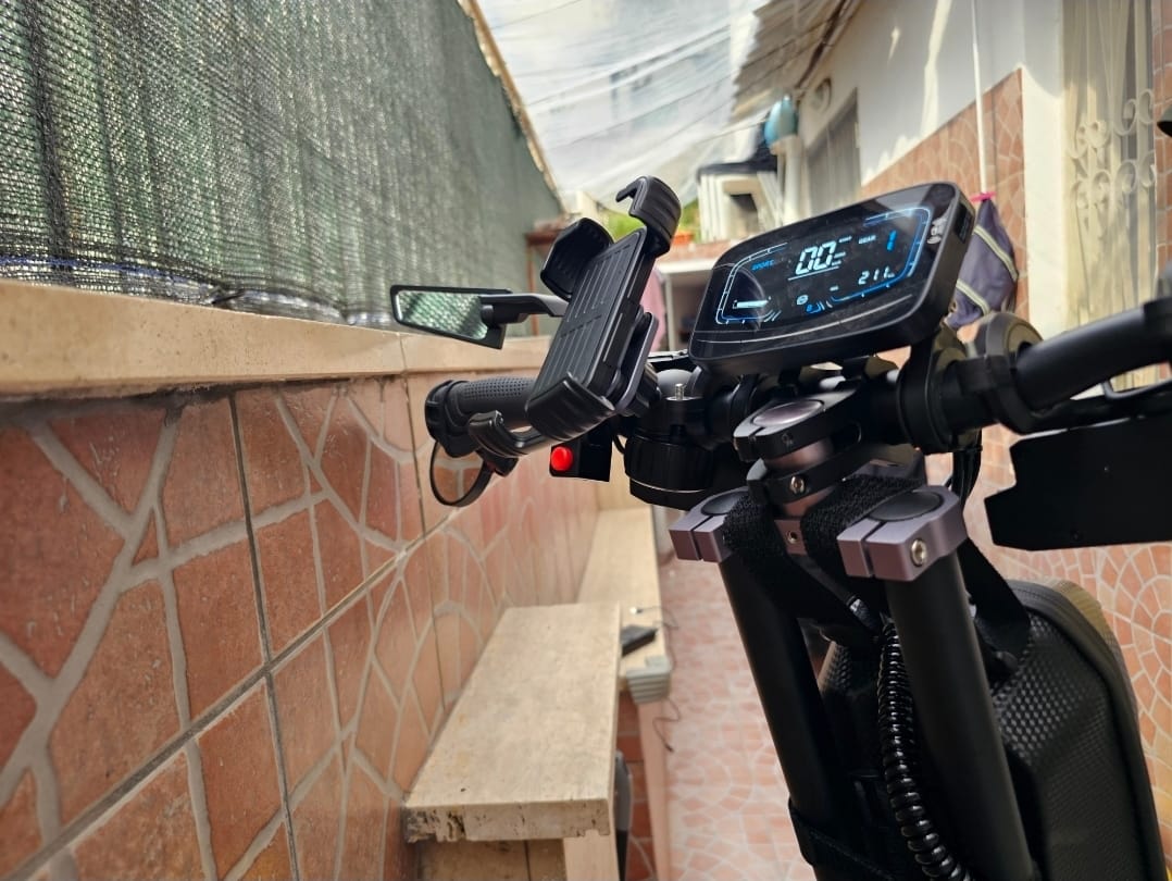 Customer photo review of Shock-absorbing Phone Mount