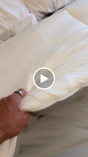 Customer video review of MarshMellow Comforter