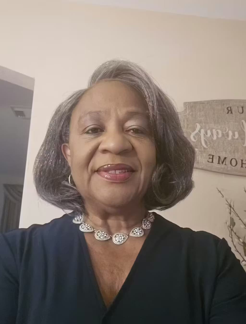 Customer photo review of Luvwin 5x5 Salt And Pepper Glueless Gray Color Pre-Cut Lace Layered Cut Straight Bob Wig 100% Human Hair