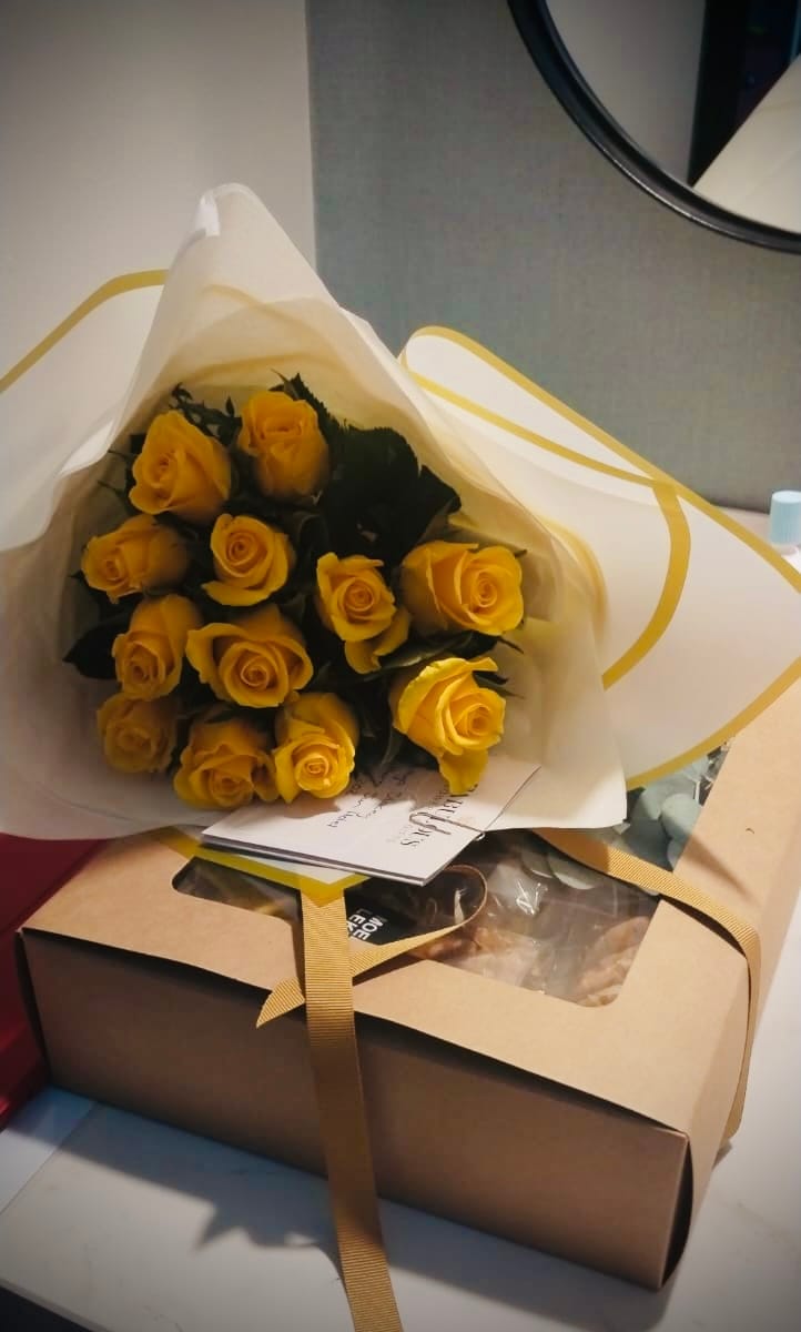 Customer photo review of Good Morning Rose Bouquet