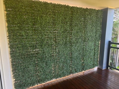 Customer photo review of English Boxwood Artificial Hedge Panel Green Wall 1m x 1m UV Resistant