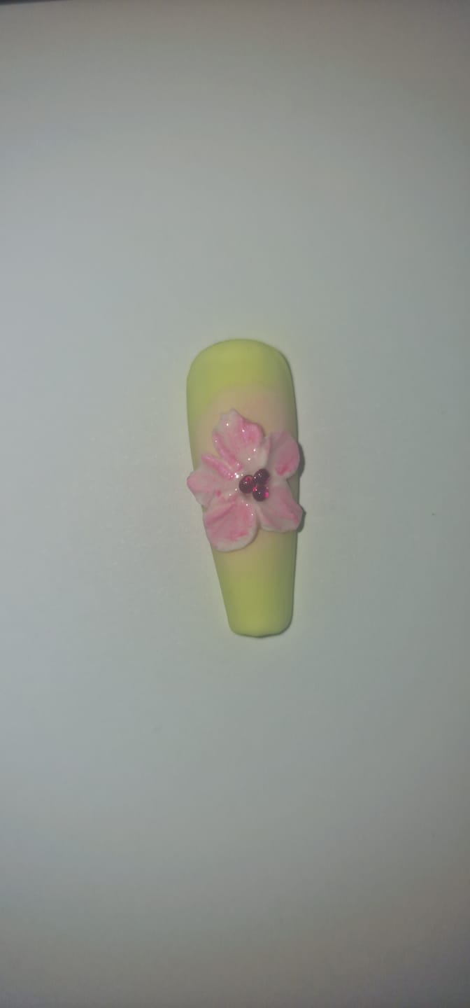 Customer photo review of UV / LED Color Gel - starkes sonnen gelb - Art. 80491