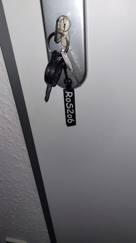 Customer photo review of Metall Schlüsselanhänger personalisiert mit Name, Text, Spruch und Foto