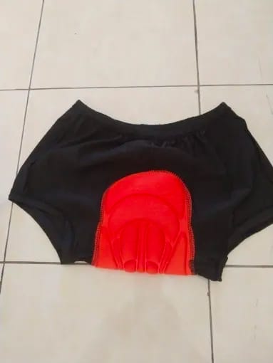 Customer photo review of Men's 4D Padded Cycling Underwear Shorts
