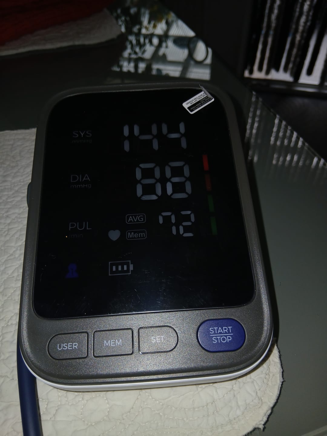 Customer photo review of Blutdruckmessgerät V8 Ultra – Next-Gen Präzisionssensor für klinisch genaue Messungen