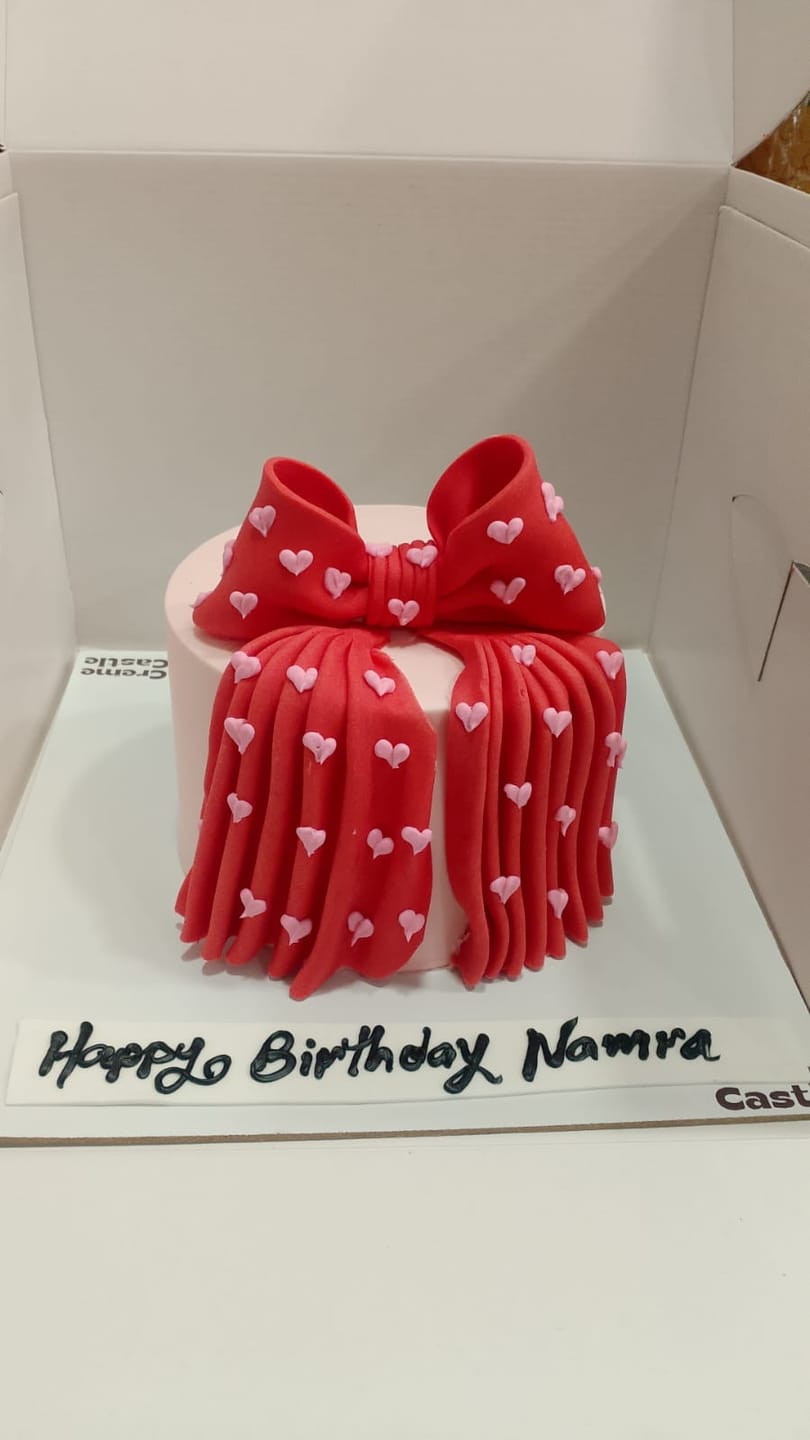 Customer photo review of Vintage Bow n Ribbon Cake
