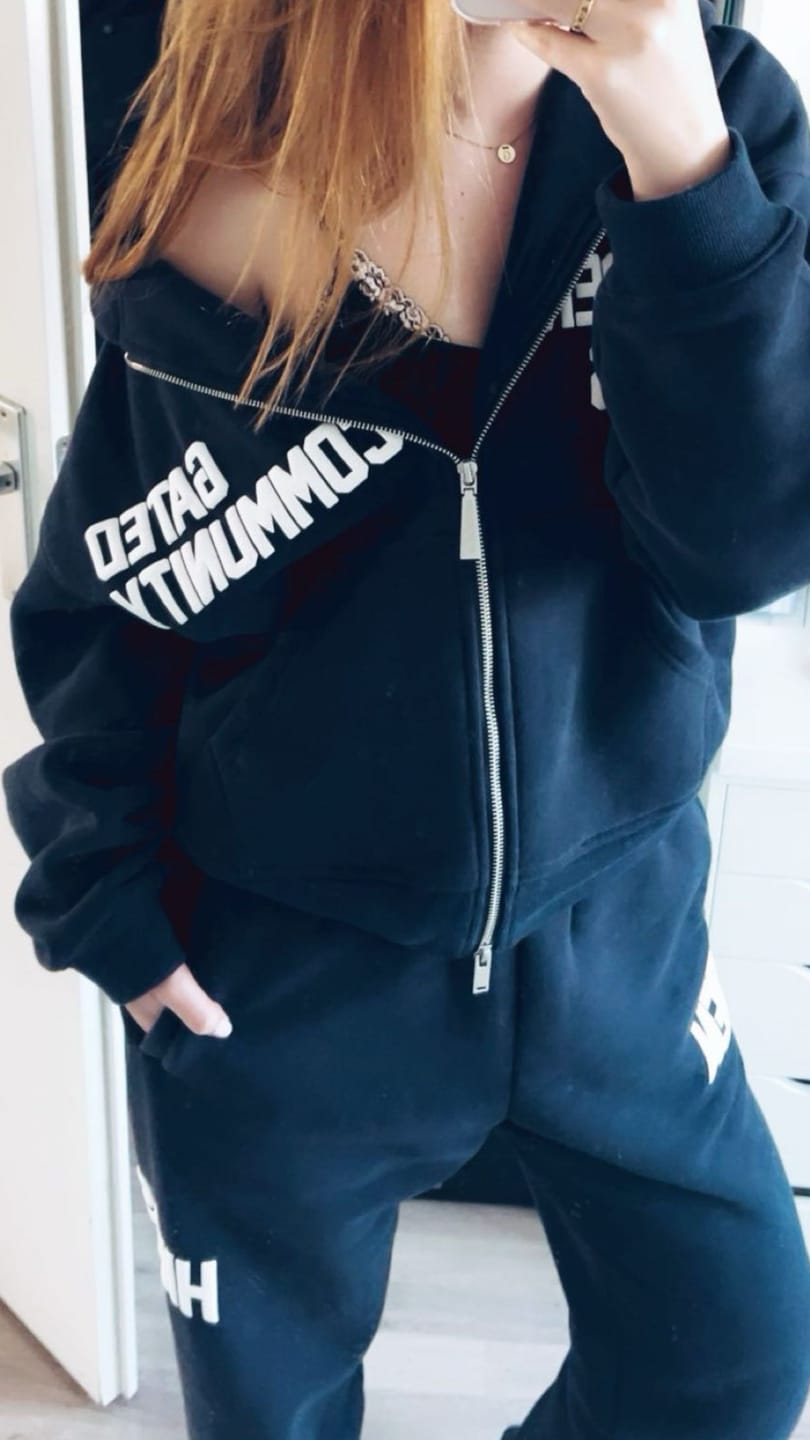 Customer photo review of GATED COMMUNITY ZIP HOODIE NAVY