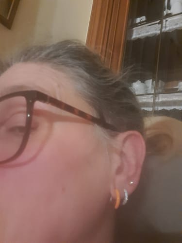 Customer photo review of Orecchini cerchietti Double face zirconi e smalto colorato