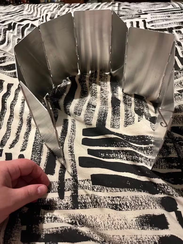 Customer photo review of Ultraleichter 9-Platten Faltbarer Campingkocher-Windschutz