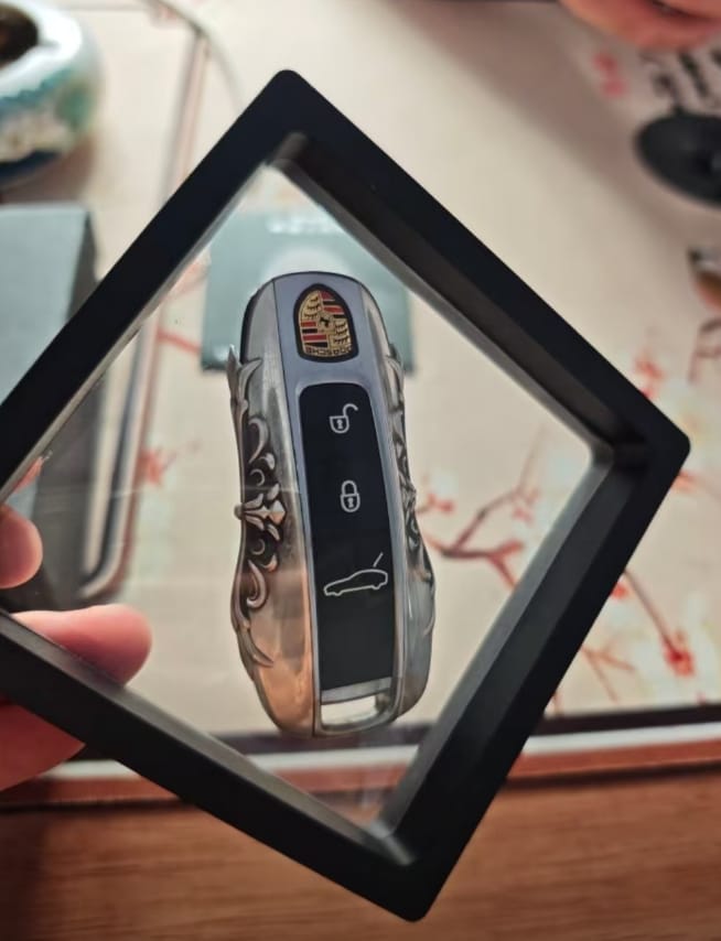 Customer photo review of Porsche Handcrafted Silver Key Case