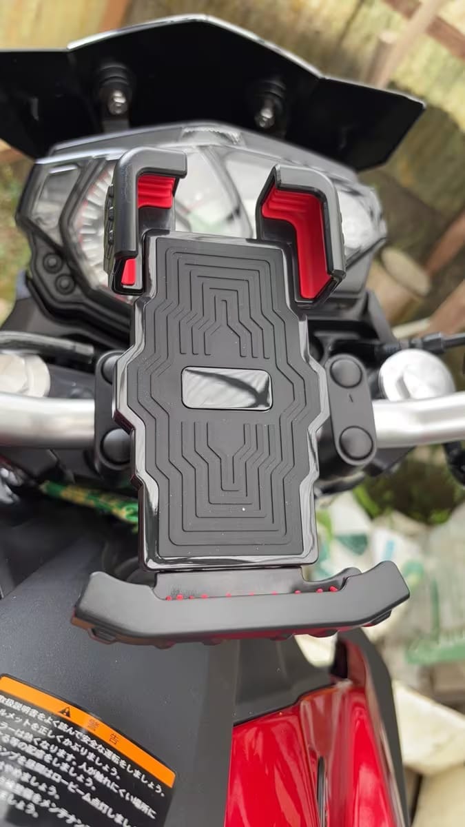 Customer photo review of Sicherer Motorrad & Fahrrad-Handyhalter – 1-Sekunden-Schnellverschluss