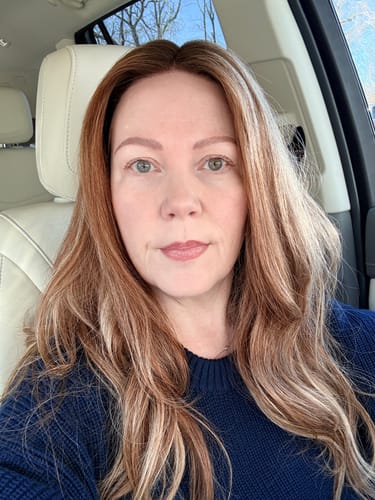 Customer photo review of 16-18" Lace Front Wig "Victoria"