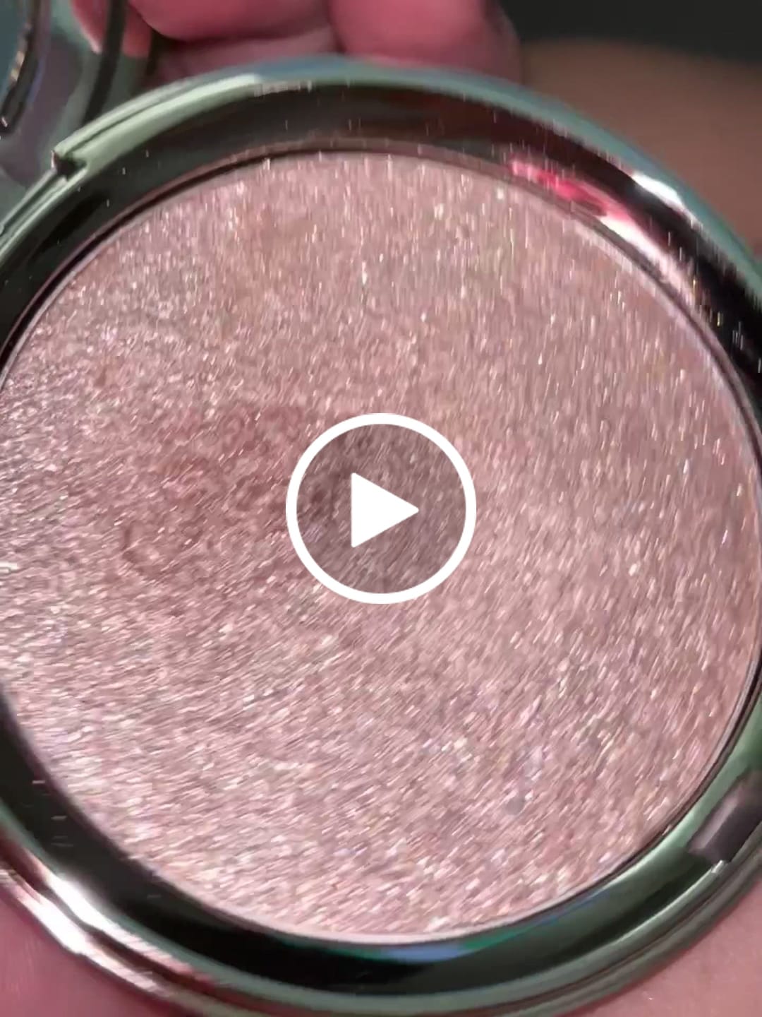 Customer video review of ILUMINADOR EFECTO HÚMEDO SUBLIME