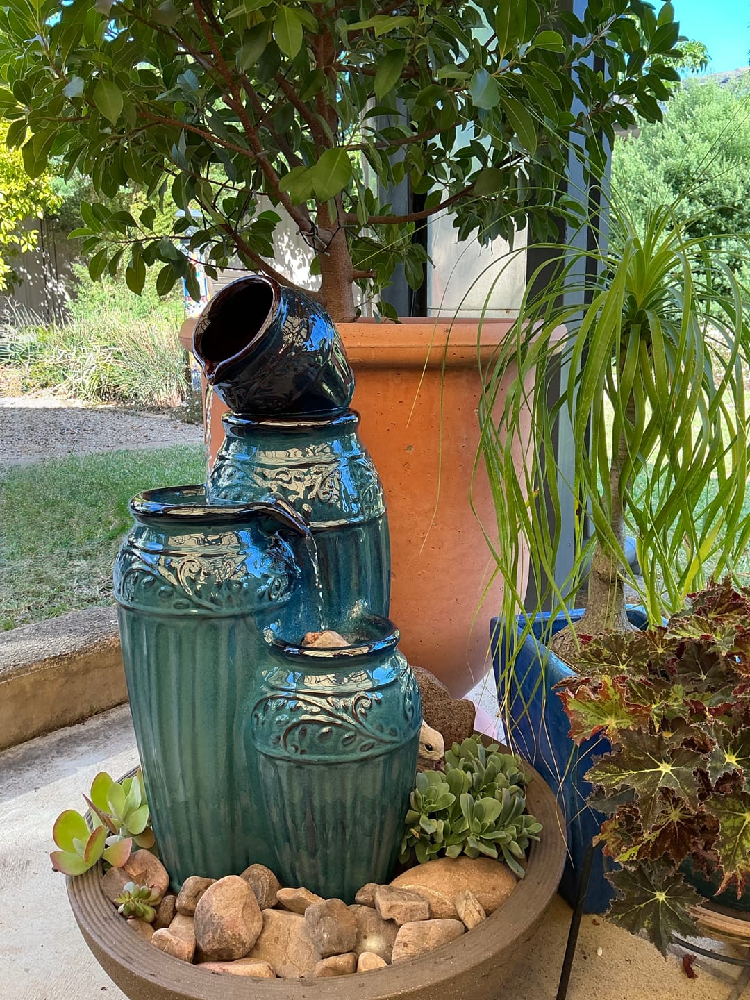 Customer photo review of Cora 3-Tier Ceramic Pots Water Feature - Perfect for Outdoors