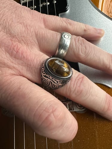 Customer photo review of BROWN EYES.