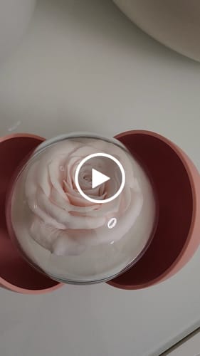 Customer video review of Collana "Mamma" con Box Rosa a Sorpresa – Eleganza e Emozione in un Unico Regalo