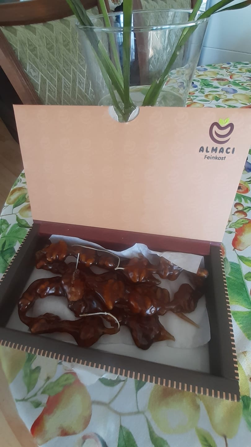 Customer photo review of Kelebek Cevizli Sucuk/ Walnuss in Traubenmelasse