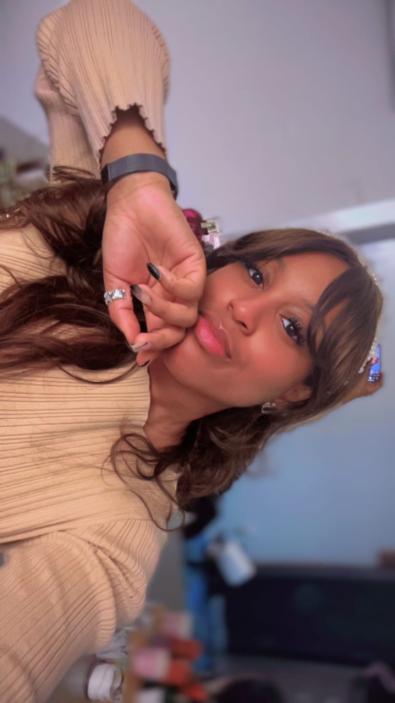 Customer photo review of Wavymy Chestnut Brown Curtain Bangs Layered Cut Loose Body Wave Wear Go Glueless Customized Wig