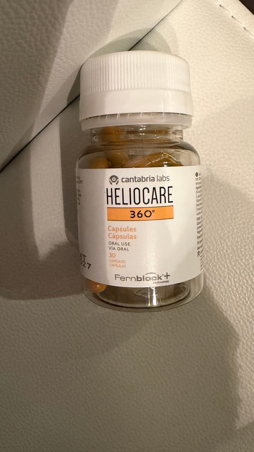 Customer photo review of ヘリオケア360° ORAL（飲む日焼け止め）