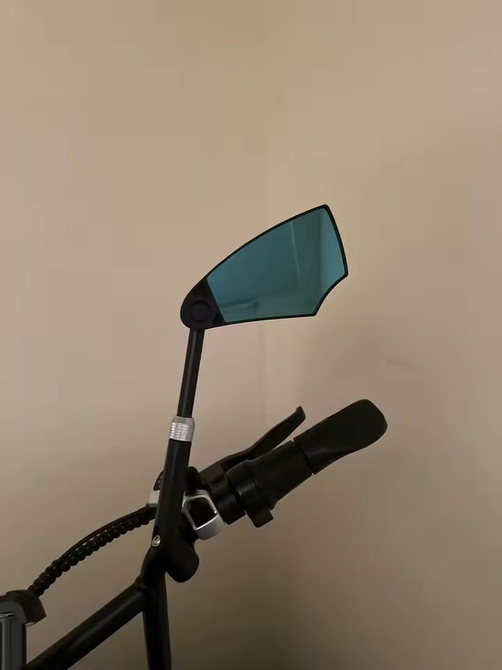 Customer photo review of Blendfreier, um 360° verstellbarer Fahrrad-Rückspiegel