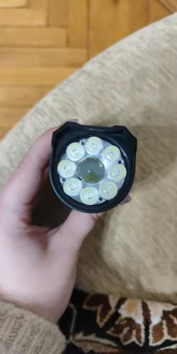 Customer photo review of 20W Wiederaufladbarer 9-LED Fahrradscheinwerfer & Powerbank