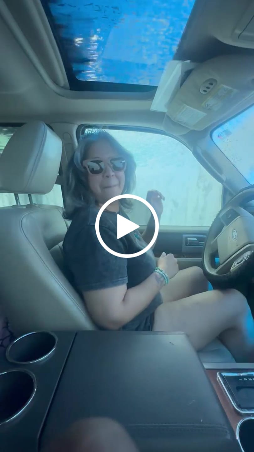 Customer video review of Tamarindo Lindo
