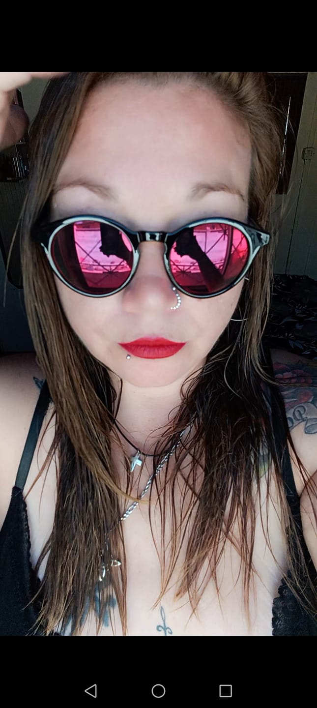 Customer photo review of Cujas Black/Red