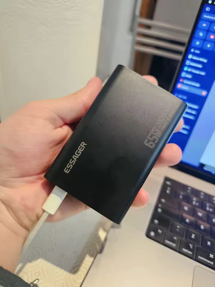 Customer photo review of 65W Schnelllade-Powerbank mit 20.000 mAh