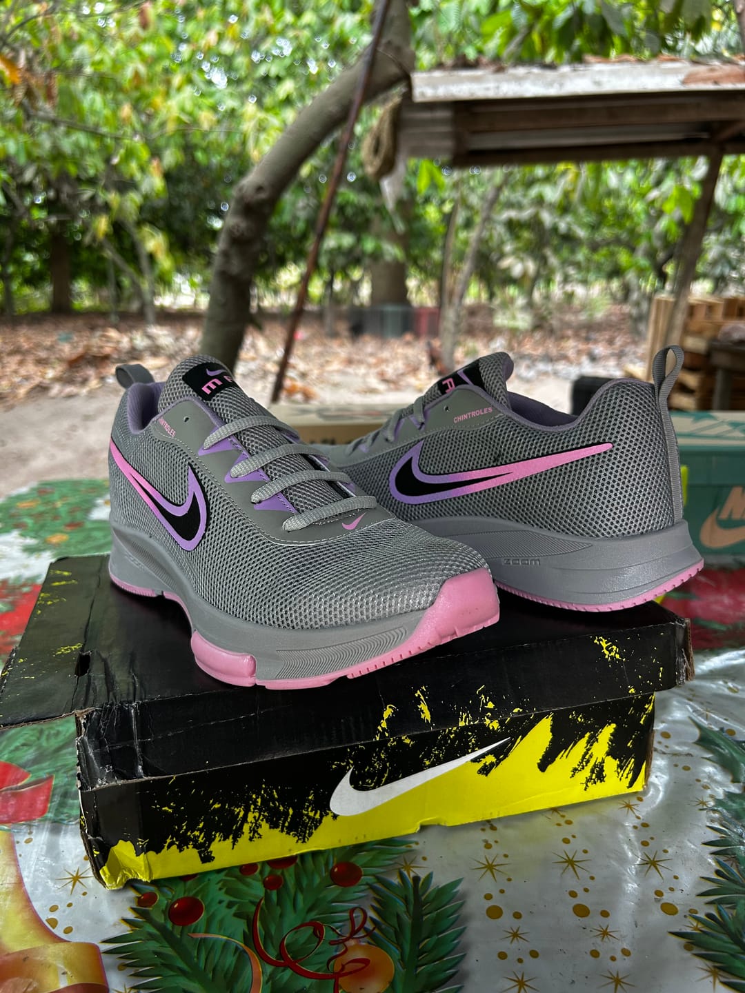 Customer photo review of Tenis 025 Plata Lila Rosa