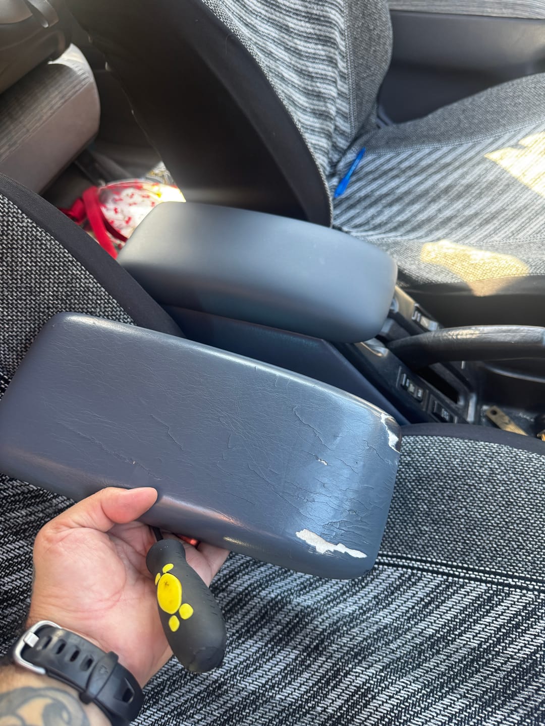 Customer photo review of Centre Console Armrest Lid l 3rd Gen 96 - 02