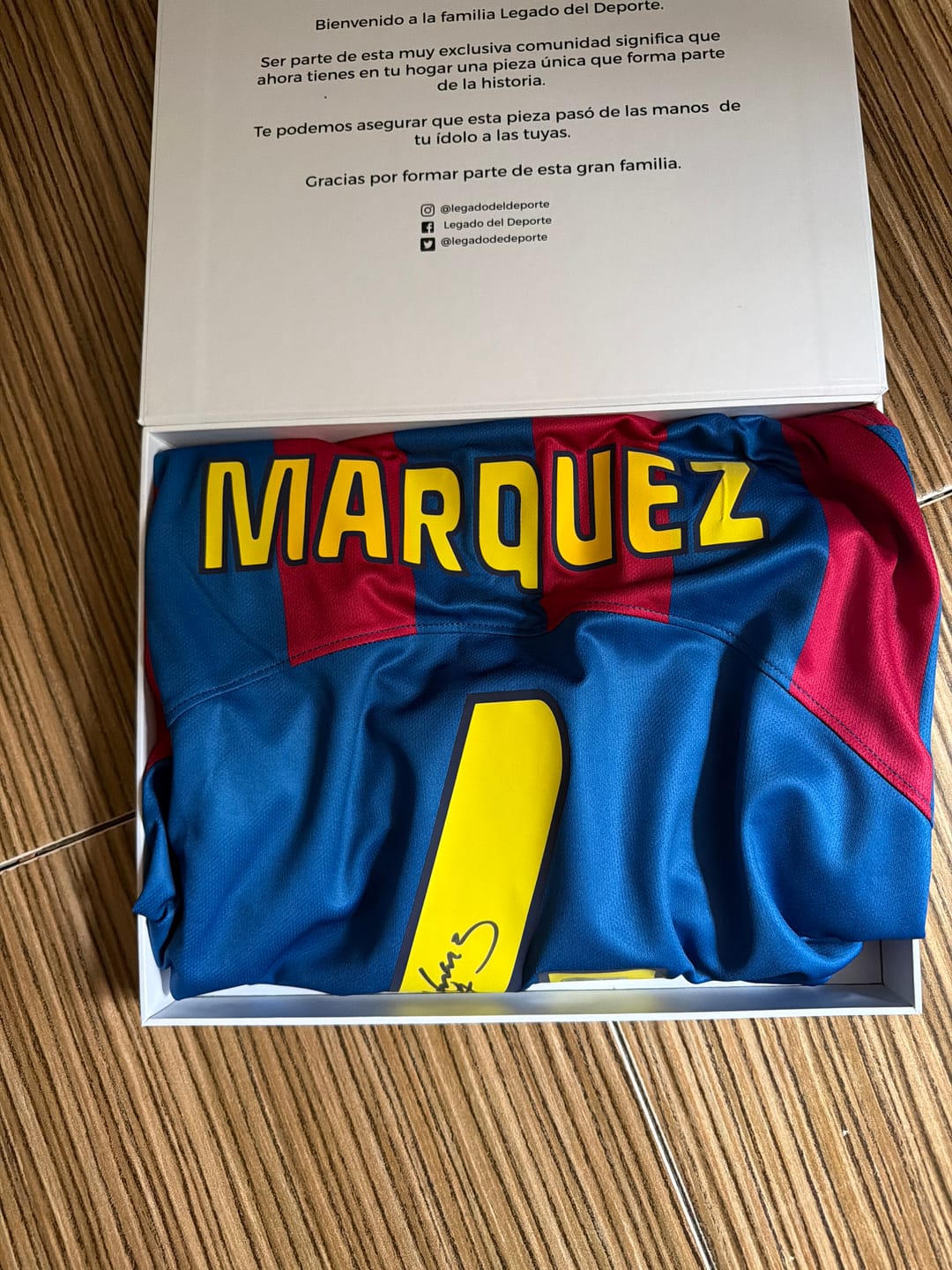 Customer photo review of Mystery Box - Visca Barça + Boleto Para Rifa Exclusiva