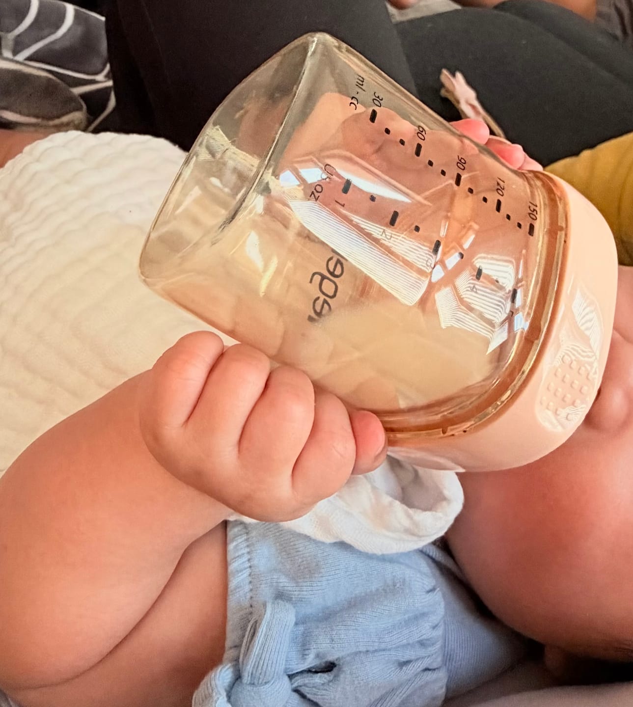 Customer photo review of Hegen PCTO™ 150ml/5oz Feeding Bottle PPSU PINK 2-Pack with 2 x Slow Flow Nipple (1 to 3 months)